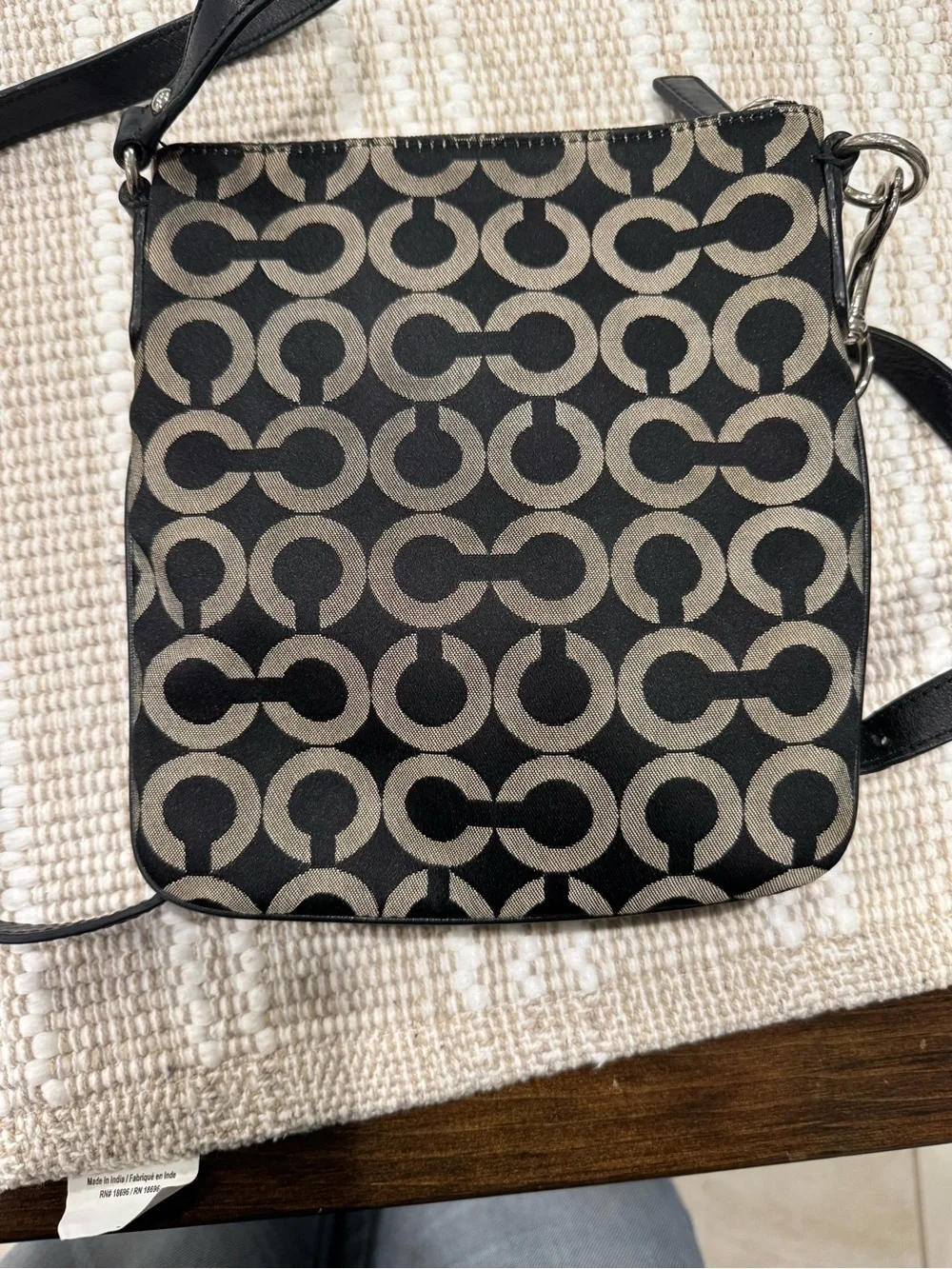 Vintage Y2K Coach Black and Tan Signature Crossbody Bag